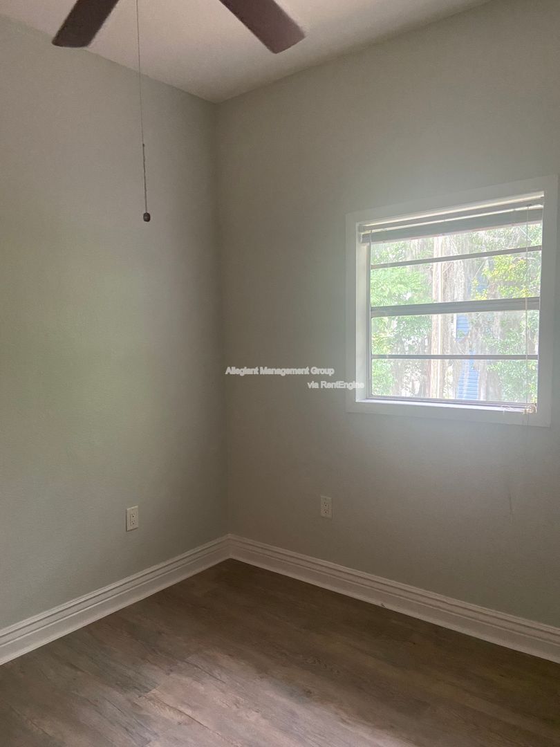 Available Now! 1/1 apartment conveniently located in Downtown Kissimmee property image