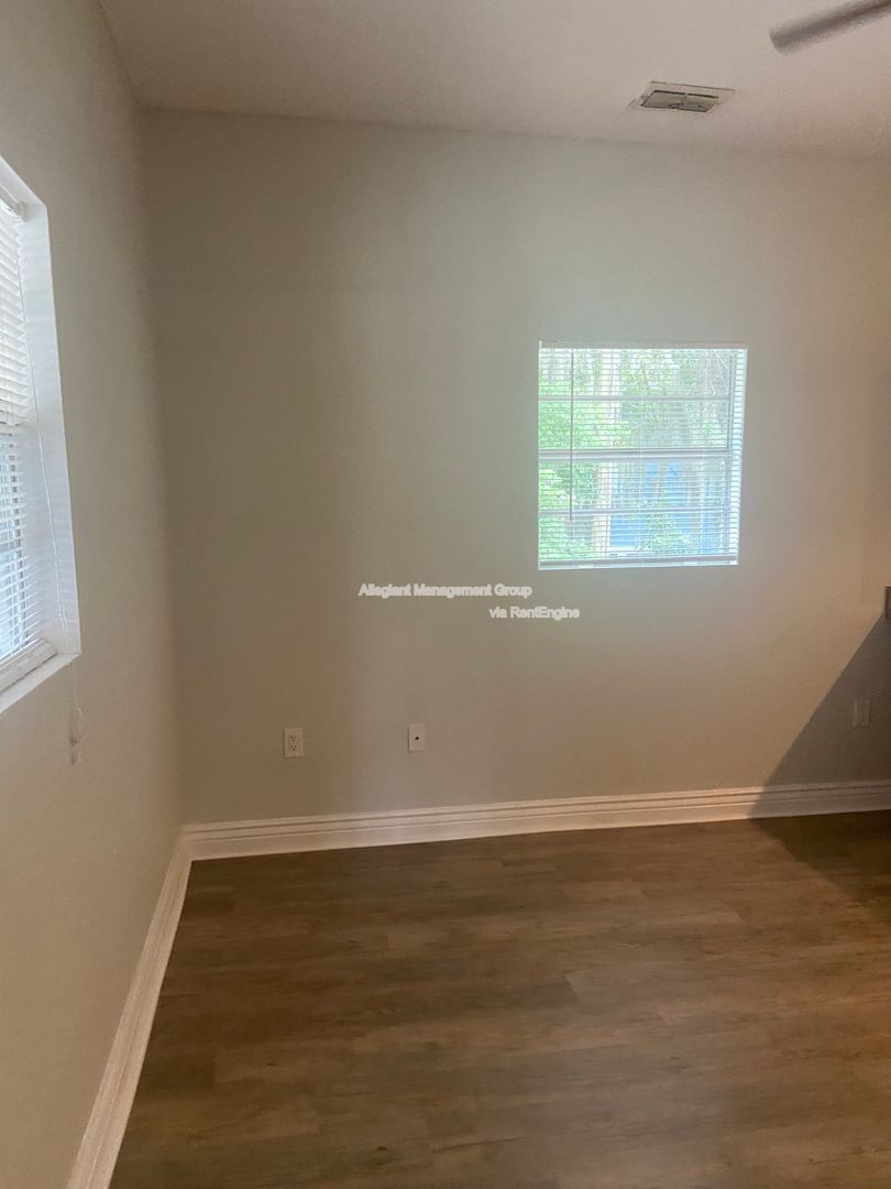 Available Now! 1/1 apartment conveniently located in Downtown Kissimmee property image