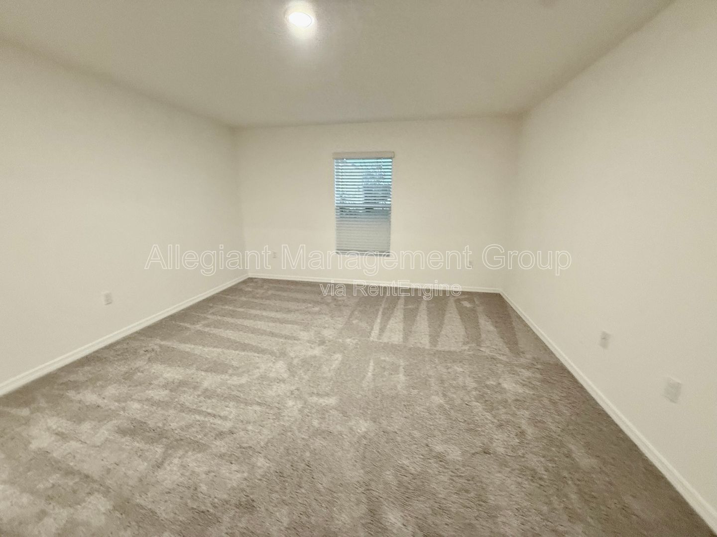 **Move-In-Special** Brand New 4-Bedroom Home in Poinciana – Available Now! property image