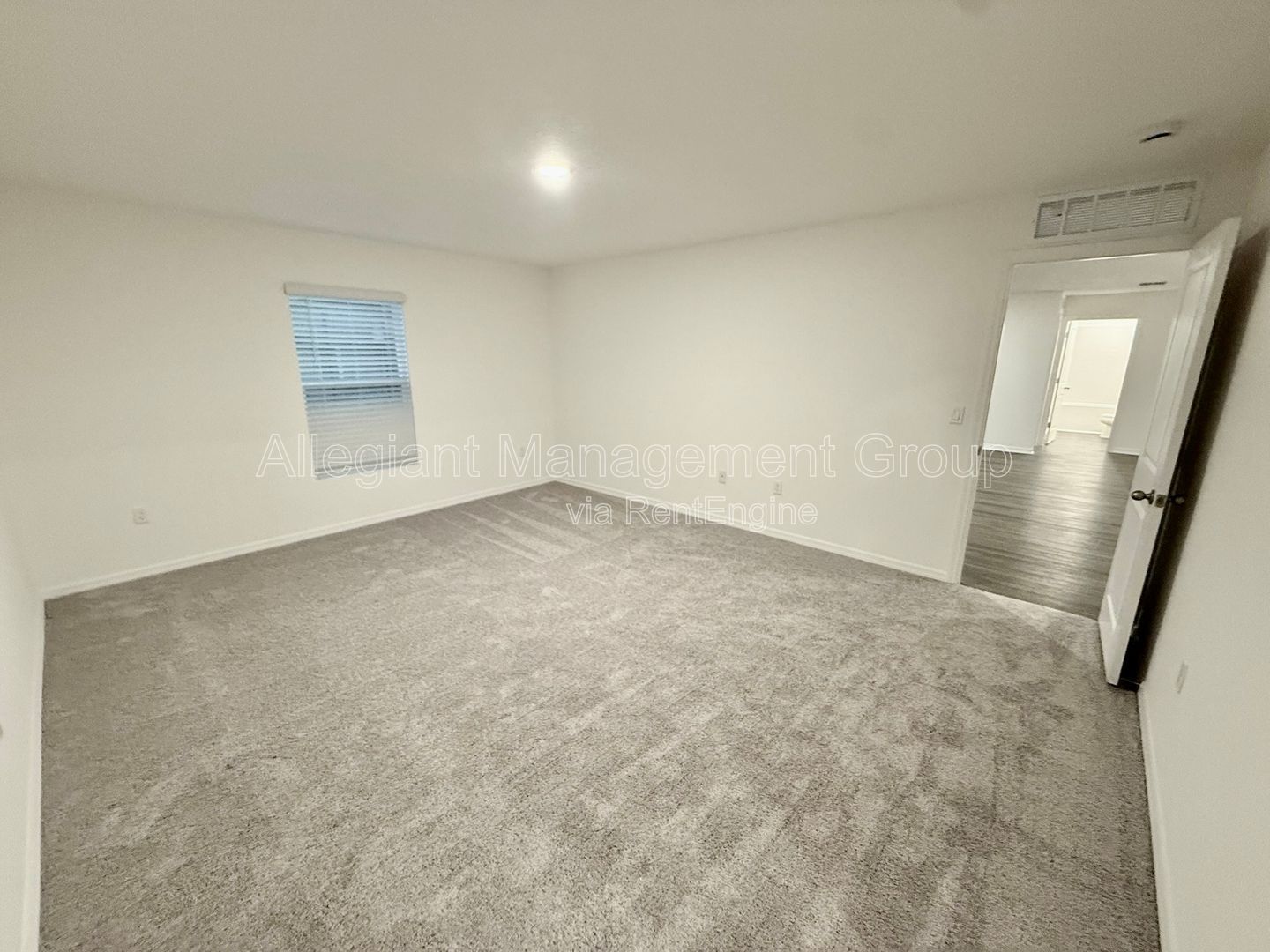 **Move-In-Special** Brand New 4-Bedroom Home in Poinciana – Available Now! property image