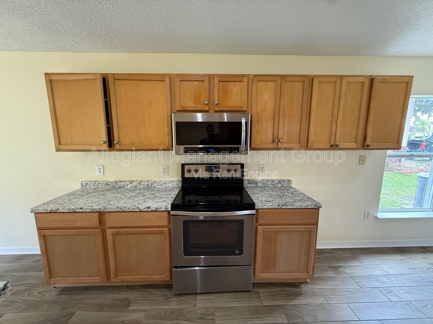**Move-In-Special** Recently renovated 3-Bedroom, 2-Bathroom Home in Kissimmee property image