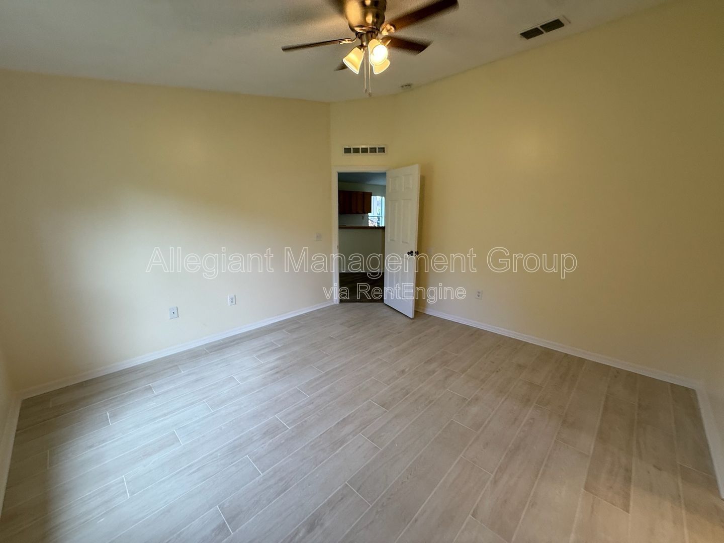 **Move-In-Special** Recently renovated 3-Bedroom, 2-Bathroom Home in Kissimmee property image