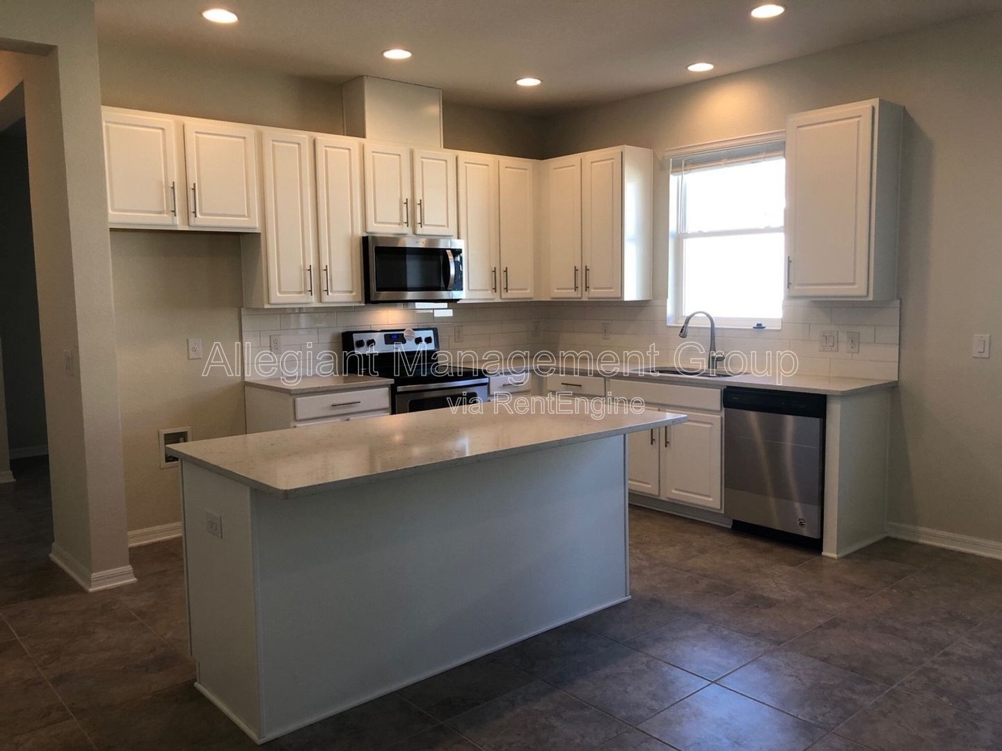 **AVAILABLE NOW** 3 bed/2 bath Home for Rent in Eagle Lake property image