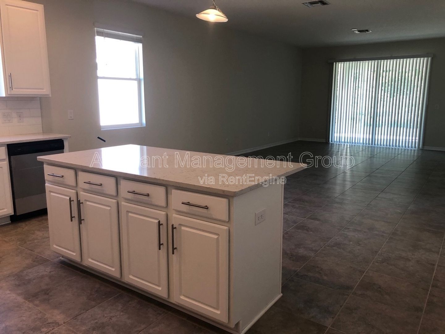 **AVAILABLE NOW** 3 bed/2 bath Home for Rent in Eagle Lake property image