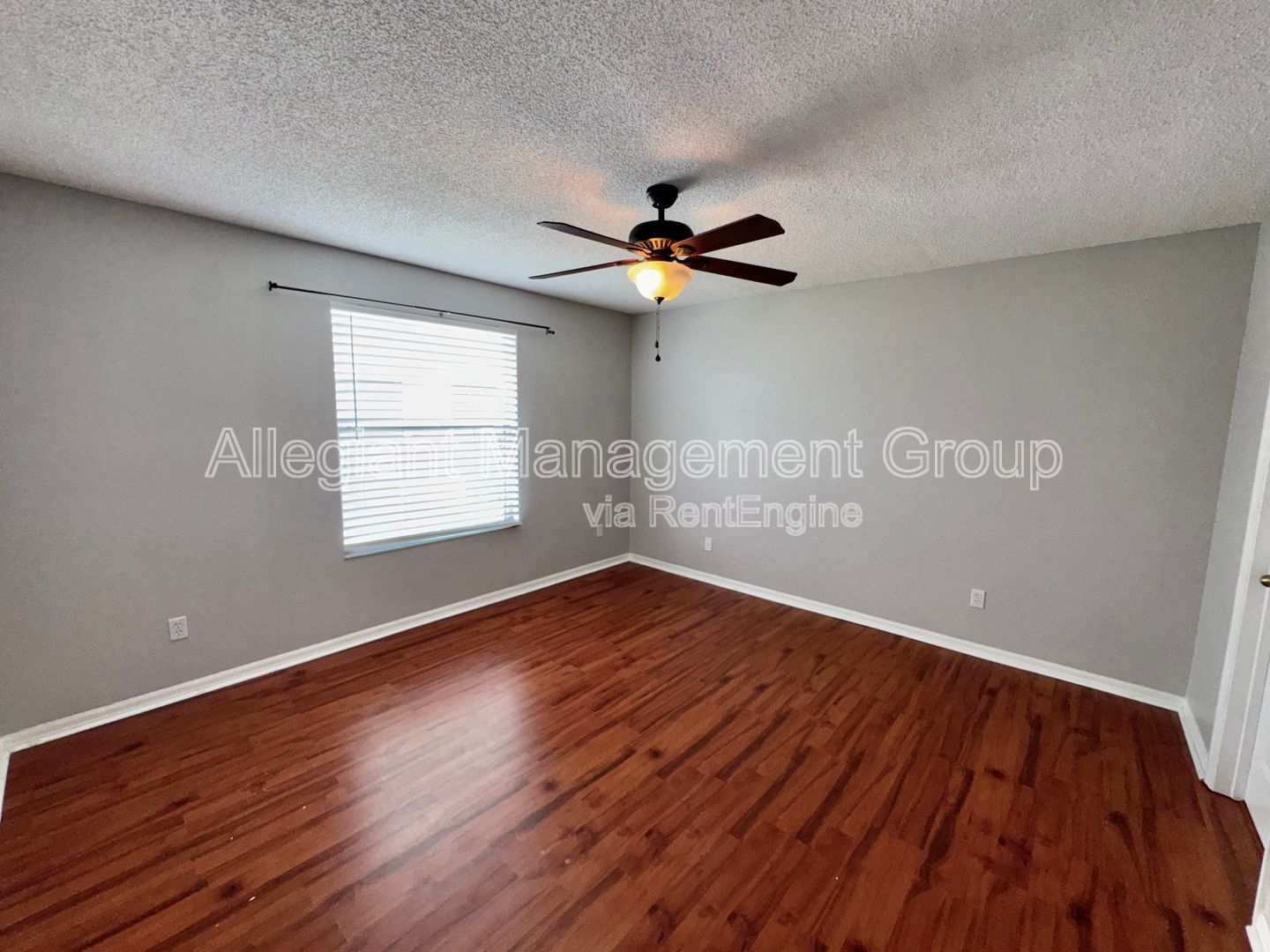 3 Bedroom 2.5 Bathroom Waterford Lakes Townhome For Rent! property image
