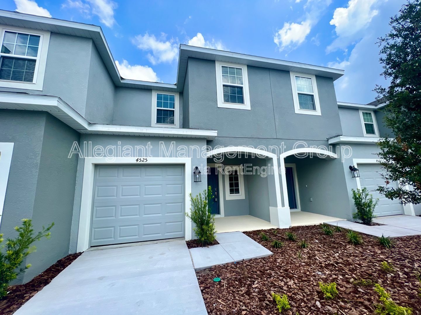**AVAILABLE NOW** 3 Bedroom Townhome in Kissimmee For Rent! property image