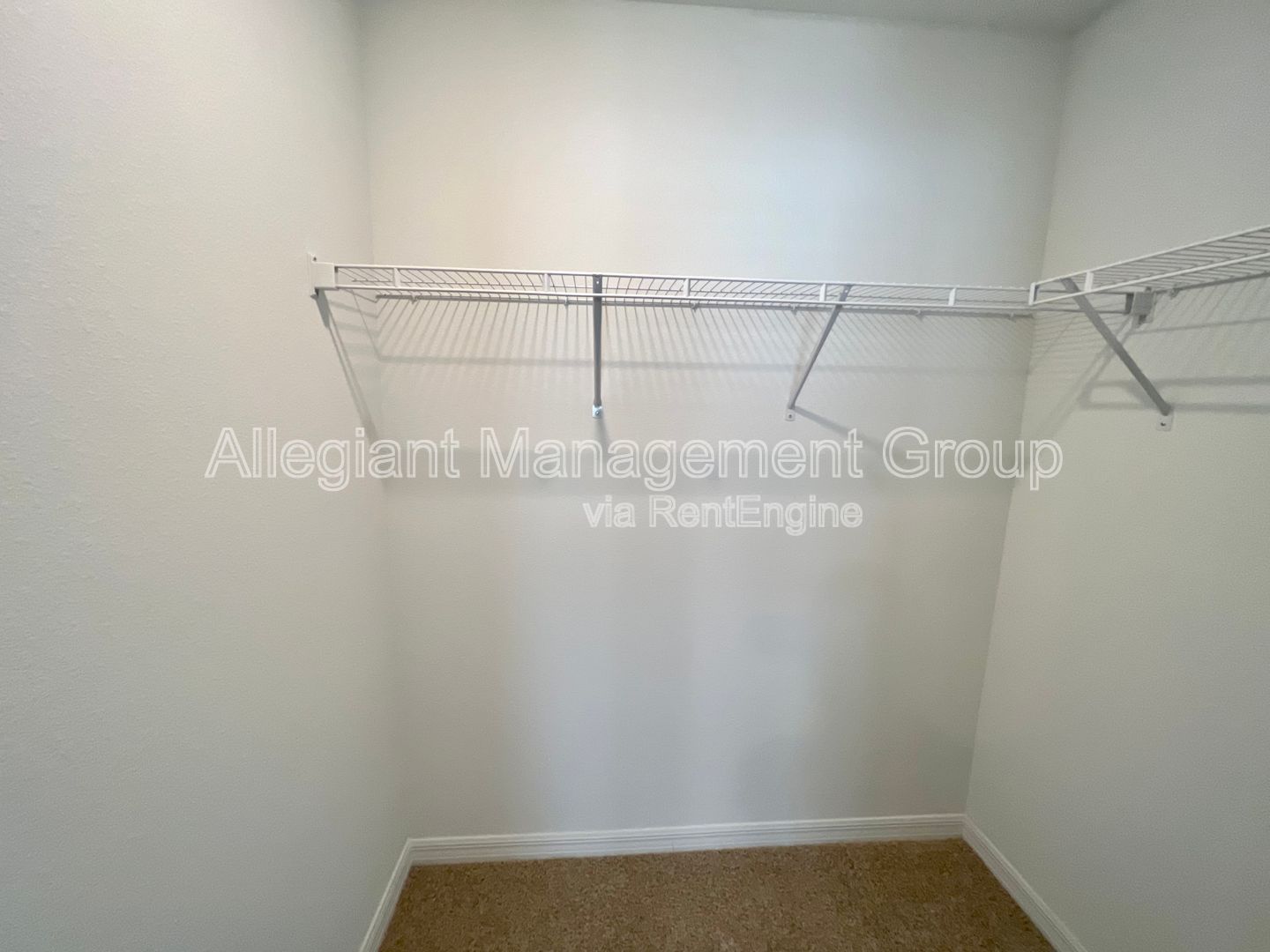 **AVAILABLE NOW** 3 Bedroom Townhome in Kissimmee For Rent! property image