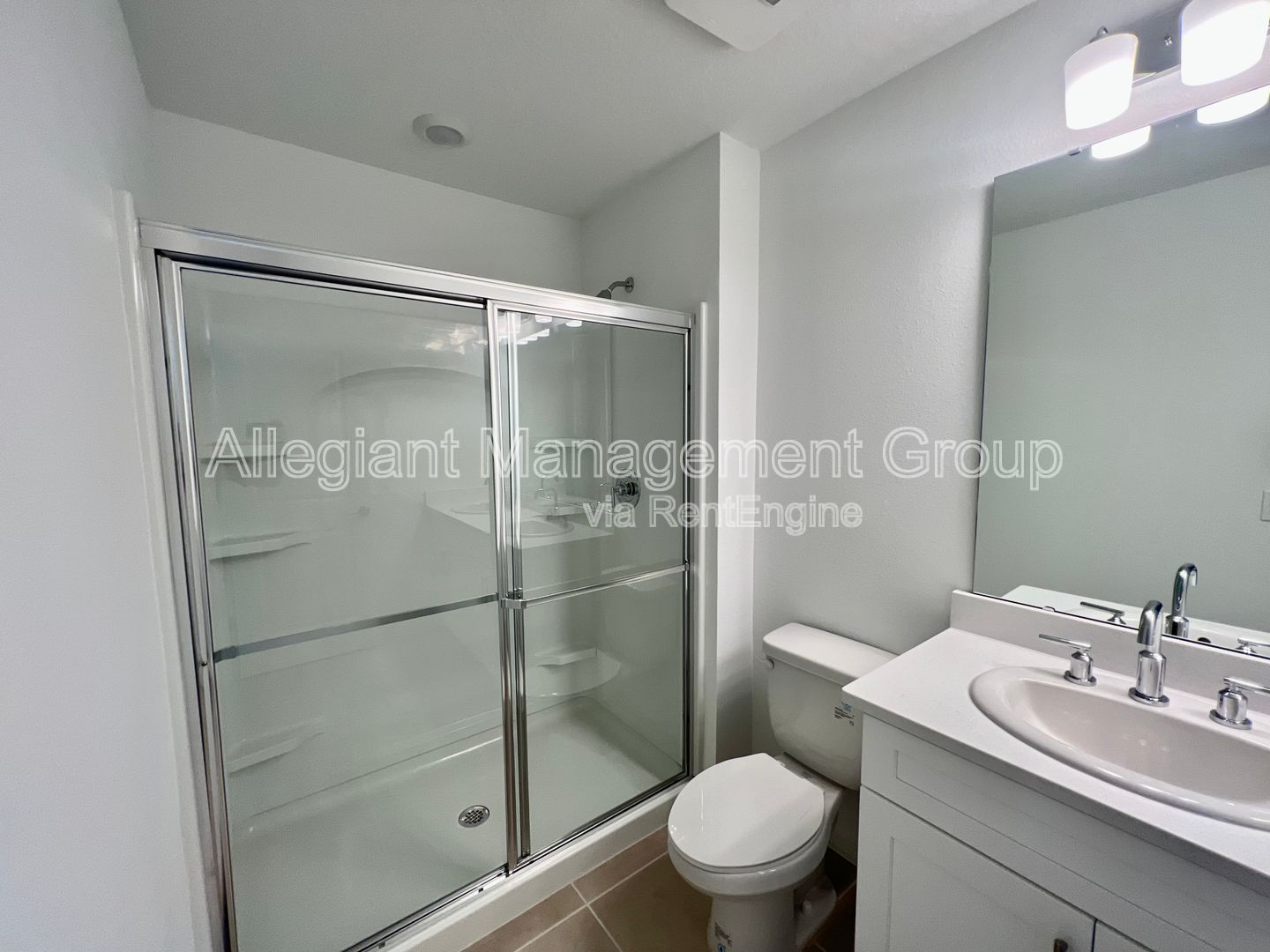 **AVAILABLE NOW** 3 Bedroom Townhome in Kissimmee For Rent! property image