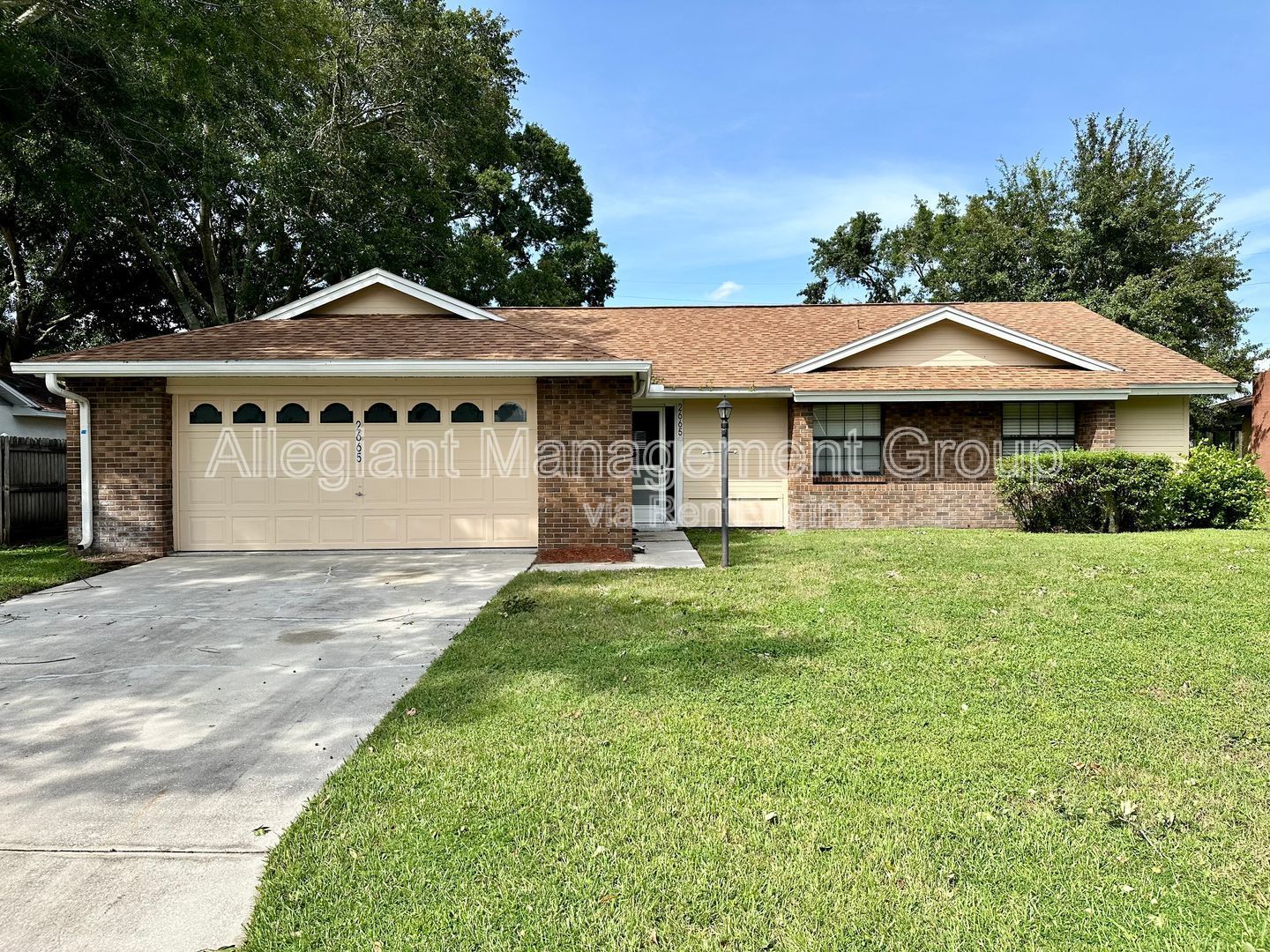 Available Now!! Lovely 3 bedroom 2 bath home available in Kissimmee property image
