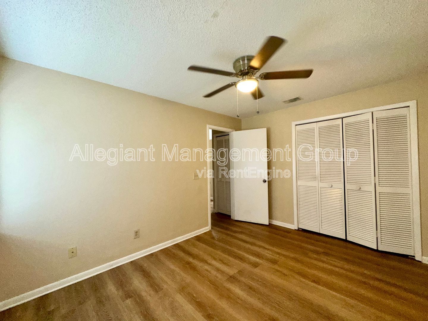 Available Now!! Lovely 3 bedroom 2 bath home available in Kissimmee property image