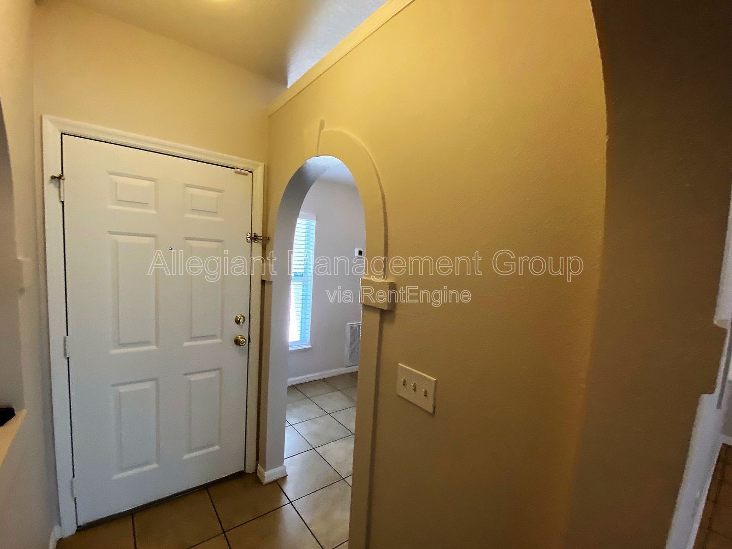 AVAILABLE NOW! UCF Area 3 Bedroom Home For Rent with Lawn Care Included! property image