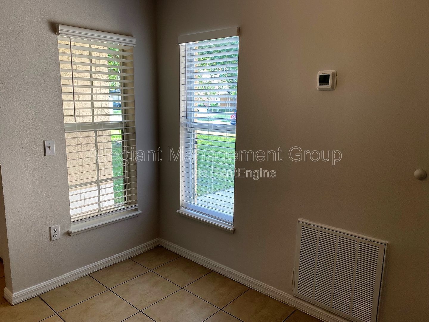 AVAILABLE NOW! UCF Area 3 Bedroom Home For Rent with Lawn Care Included! property image