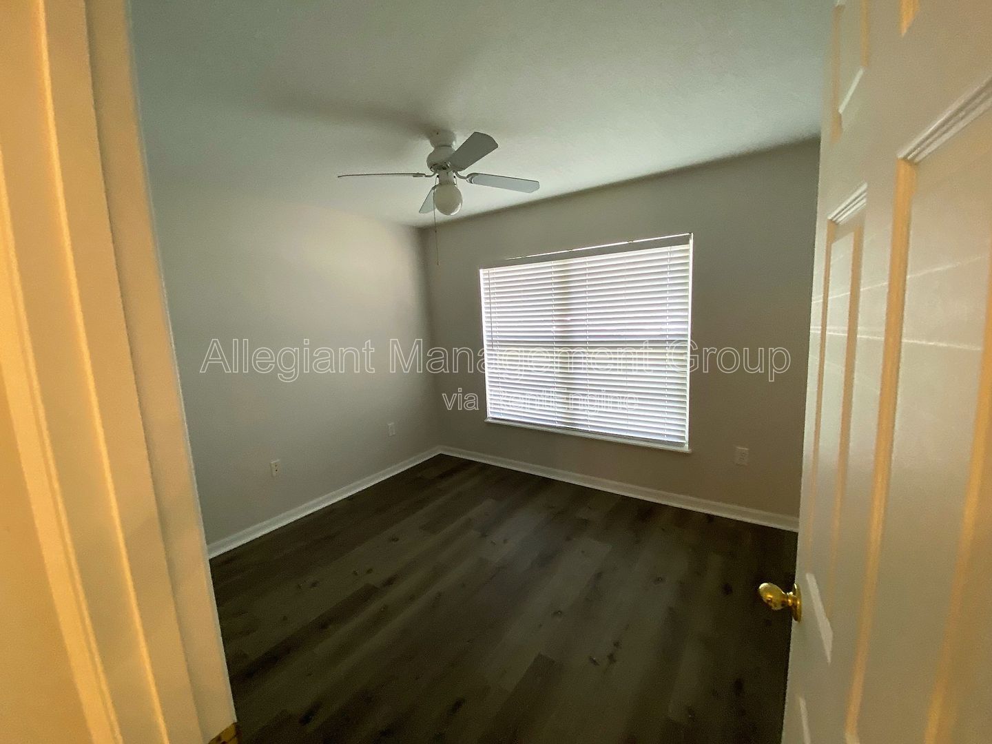AVAILABLE NOW! UCF Area 3 Bedroom Home For Rent with Lawn Care Included! property image
