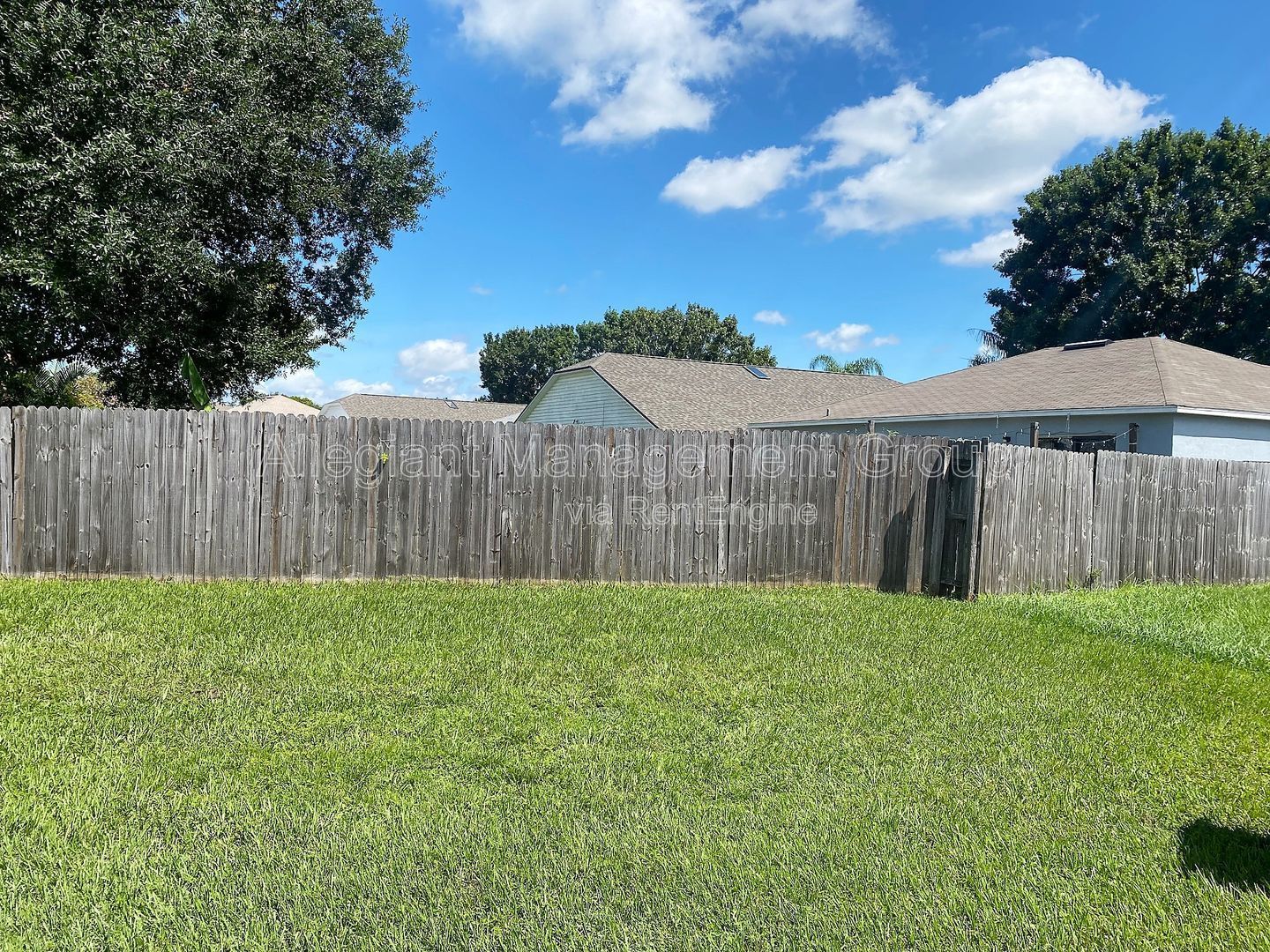 AVAILABLE NOW! UCF Area 3 Bedroom Home For Rent with Lawn Care Included! property image