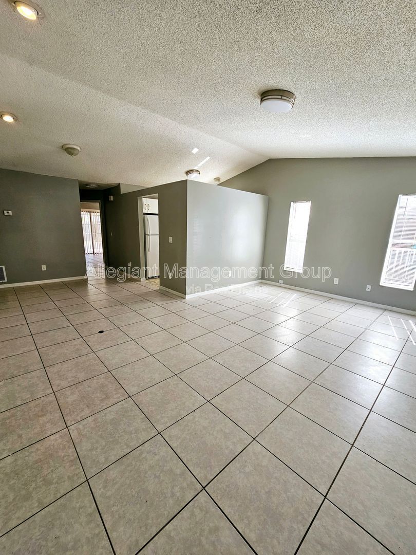 AVAILABLE NOW! 2/2 Single Famly Home W/Converted Garage by Valencia in East Orlando property image