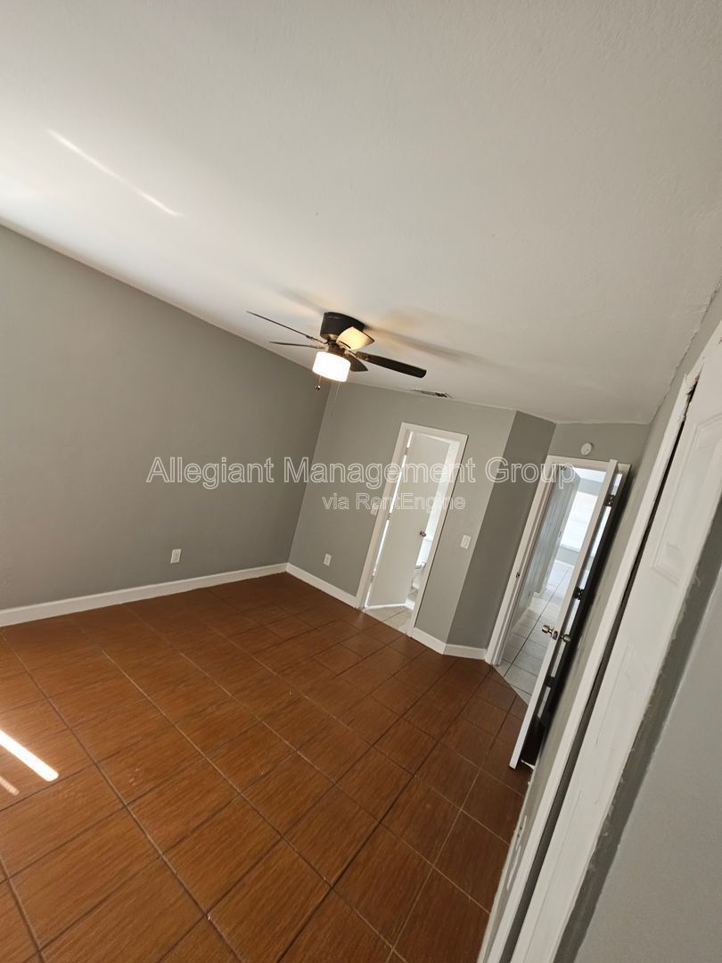 AVAILABLE NOW! 2/2 Single Famly Home W/Converted Garage by Valencia in East Orlando property image