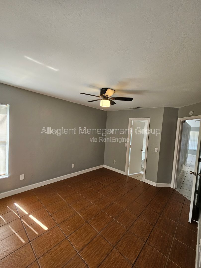 AVAILABLE NOW! 2/2 Single Famly Home W/Converted Garage by Valencia in East Orlando property image