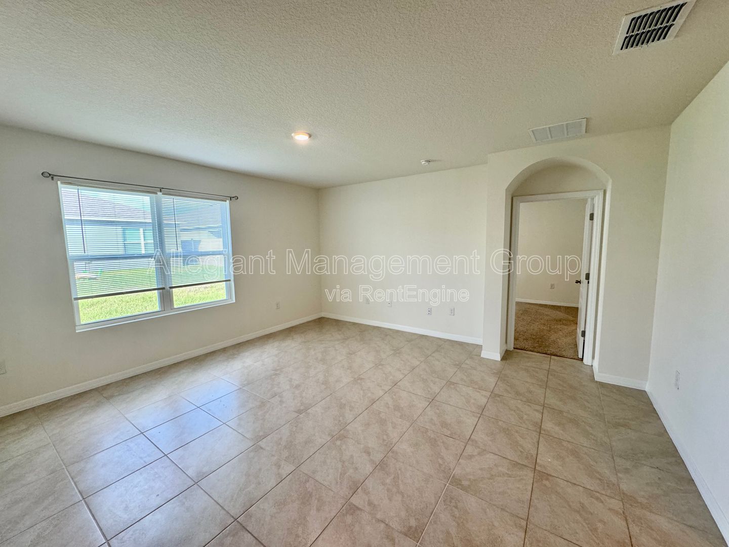 Four Bedroom Home For Rent in Saint Cloud! property image