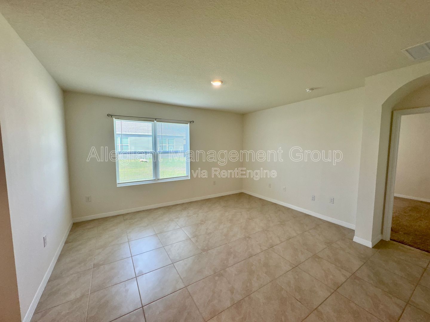 Four Bedroom Home For Rent in Saint Cloud! property image