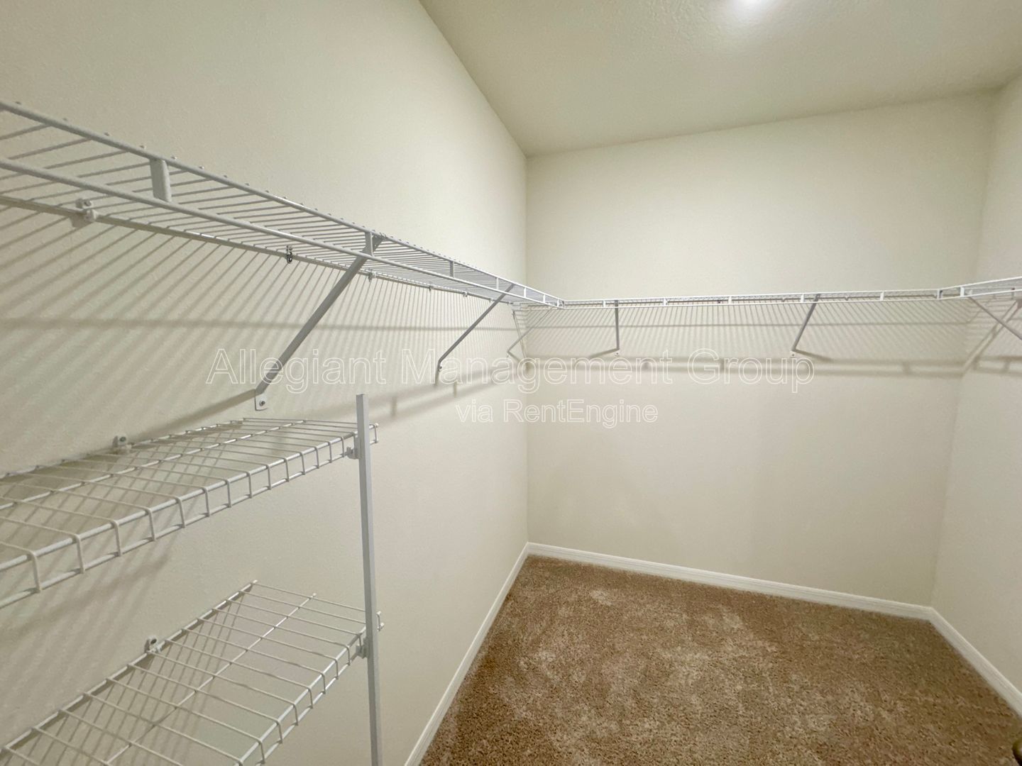 Four Bedroom Home For Rent in Saint Cloud! property image