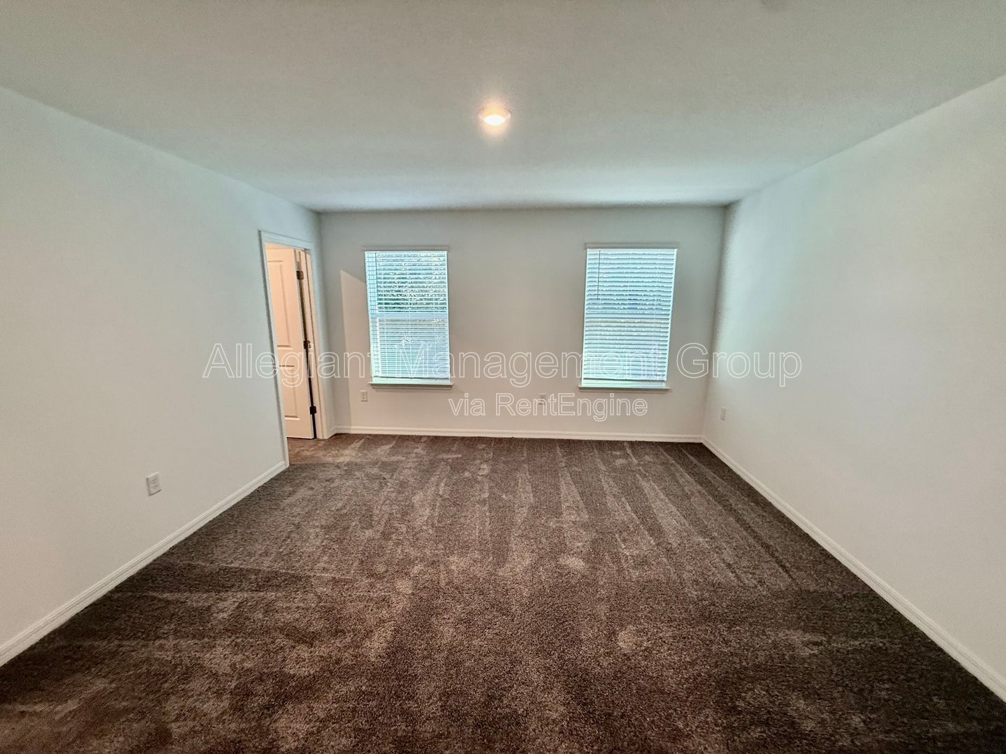 New Construction 3 Bedroom Townhome For Rent in Davenport/Four Corners Area! property image