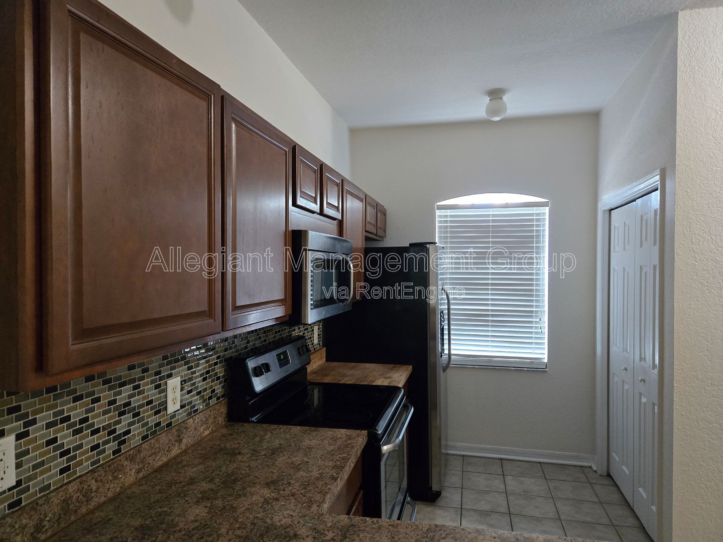 Available now! Resort Style Living~ 2/2 Condo In Lake Marion Golf Resort ~ First Floor Unit ~ property image