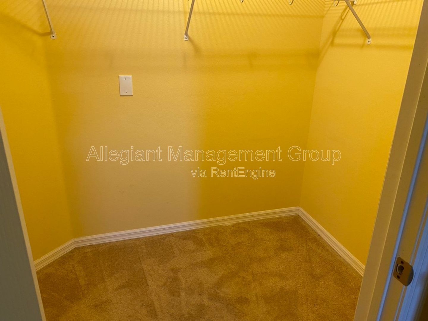 **AVAILABLE NOW** 3 bed/2 bath Home for Rent in Eagle Lake property image