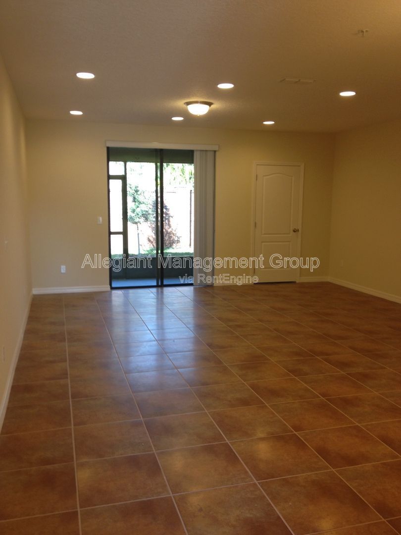 3 Bedroom 2.5 Bath Two Story Townhome For Rent In Ocoee! property image