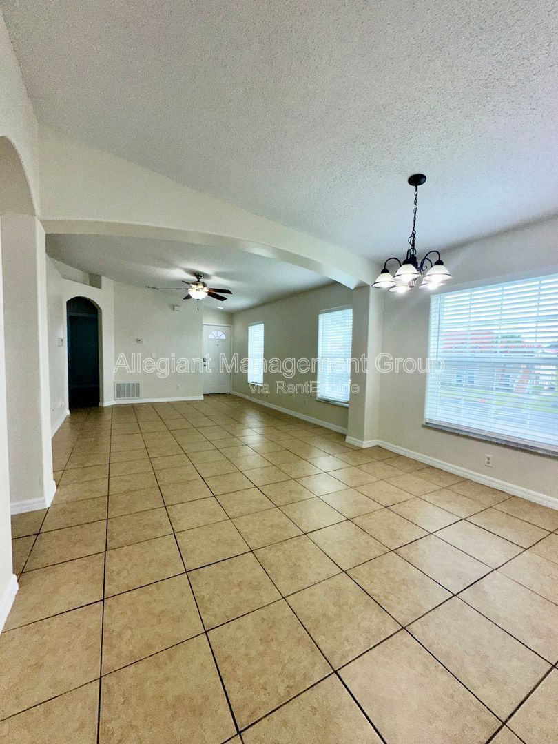 3/2 Condo in the Osprey Cove Subdivision with a view of the pool! property image