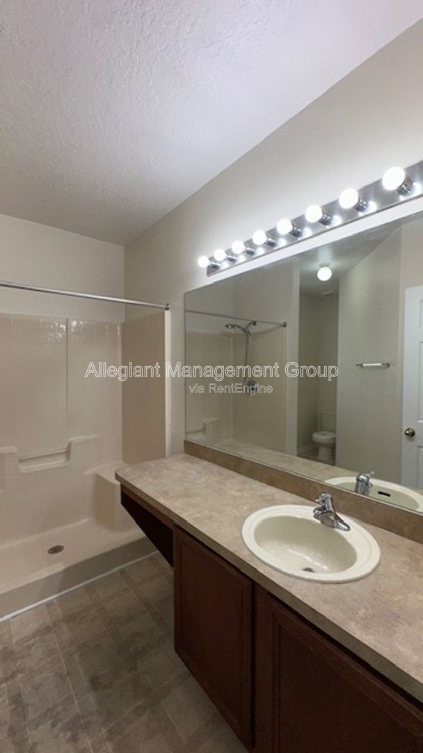 3-Bedroom 4-Bathroom Home For Rent In Poinciana property image