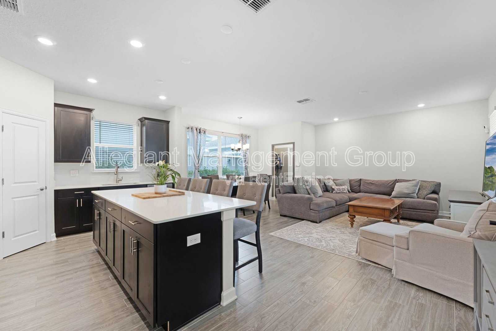 **COMING SOON** 4 Bedroom 3.5 Bathroom Solar Home For Rent at Storey Park in Orlando! property image