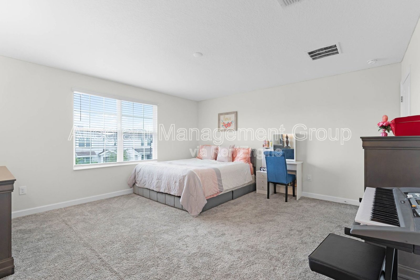 **COMING SOON** 4 Bedroom 3.5 Bathroom Solar Home For Rent at Storey Park in Orlando! property image