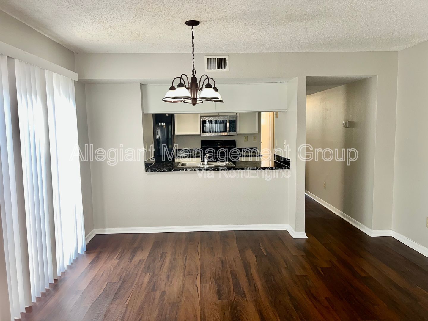 Three Bedroom Two Bathroom Condo For Rent in Kissimmee at Villas at Shadow Bay For Rent! property image