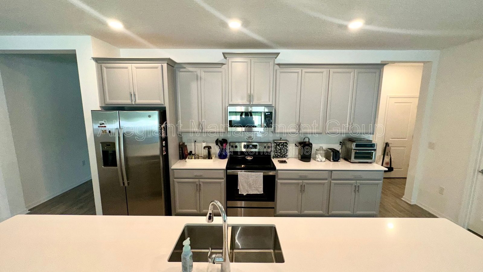 Spacious 4BR/3.5BA in Pine Glen - Lawn Included + Solar Savings property image