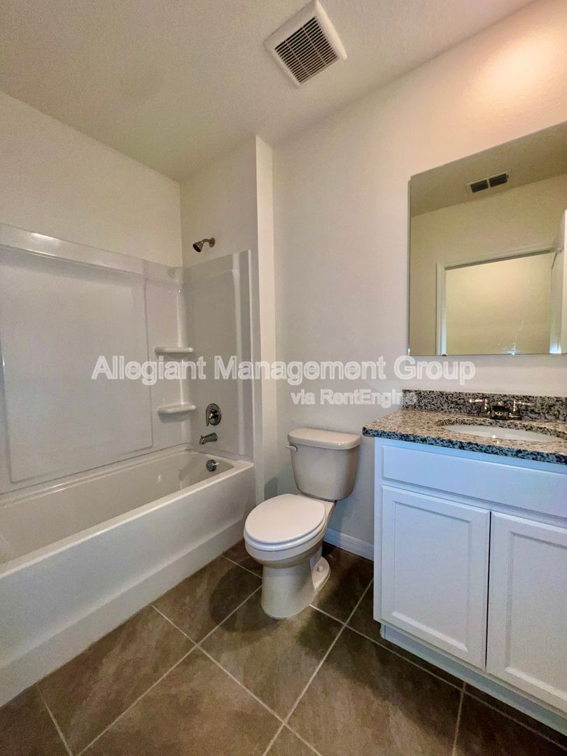 **MOVE IN SPECIAL 3/2 Single Family Home in Harmony West For Rent! property image
