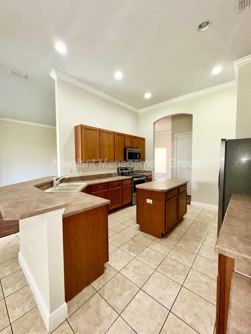 3/3 Plus Den in Bellalago Kissimmee property image