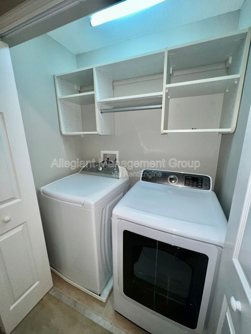 Two Bedroom Townhome for Rent in Winter Park! *Gated Community* property image