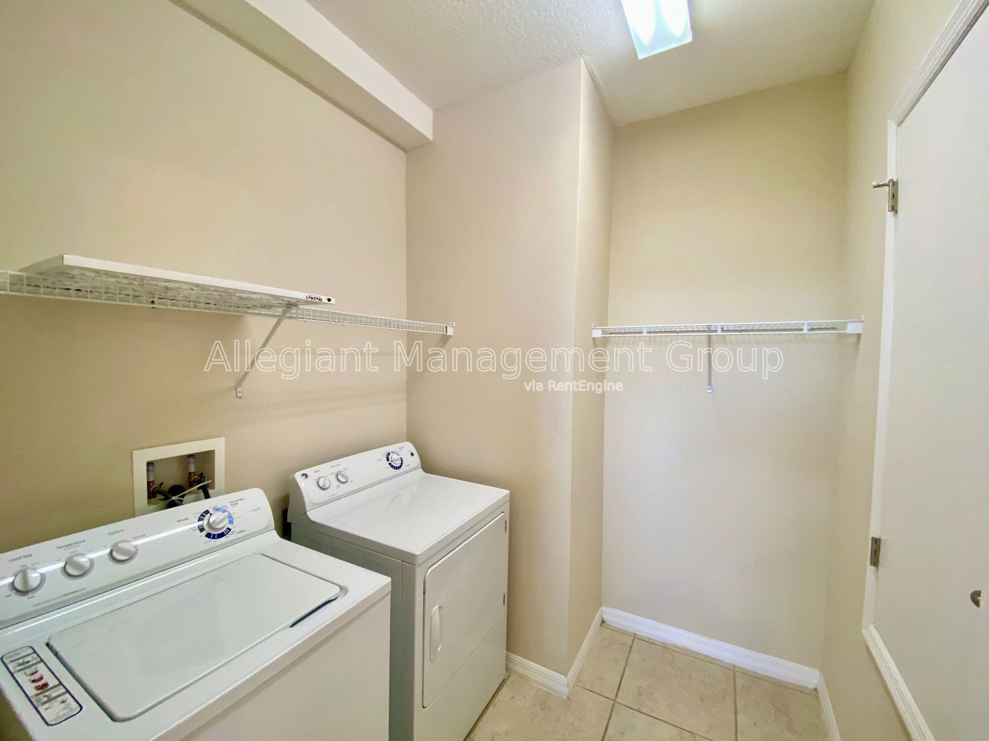 **COMING SOON** Three Bedroom Townhome for Rent in Saint Cloud **Gated Community** property image