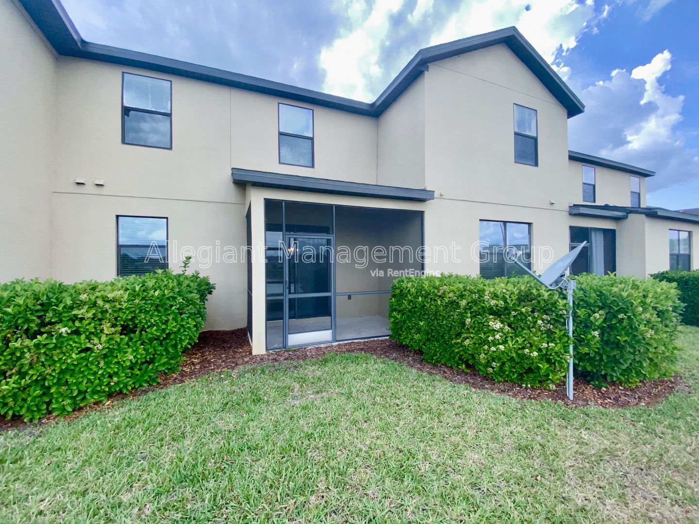 **COMING SOON** Three Bedroom Townhome for Rent in Saint Cloud **Gated Community** property image