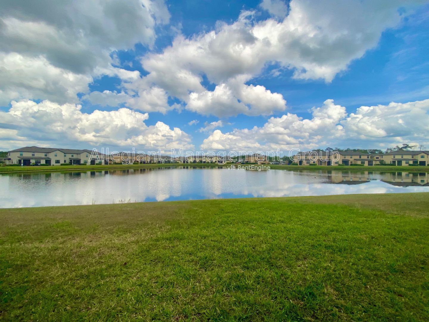 **COMING SOON** Three Bedroom Townhome for Rent in Saint Cloud **Gated Community** property image