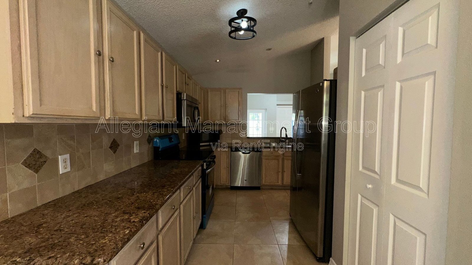 ***Limited-Time Leasing Offer***3/2.5 Home W/Converted Garage for Rent in Stonegate Community property image