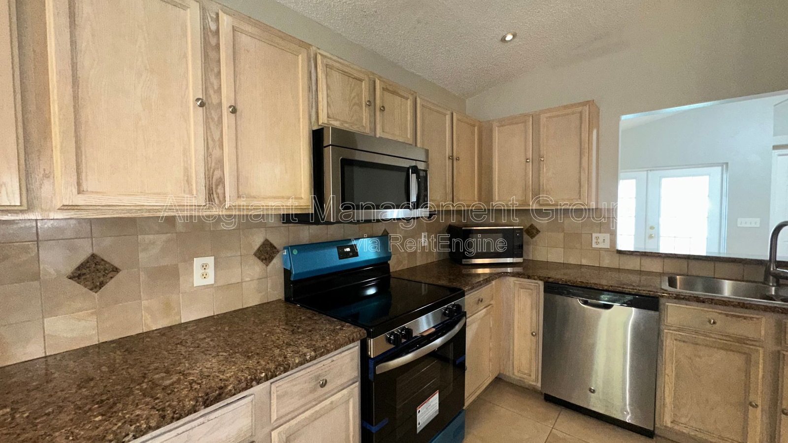 ***Limited-Time Leasing Offer***3/2.5 Home W/Converted Garage for Rent in Stonegate Community property image