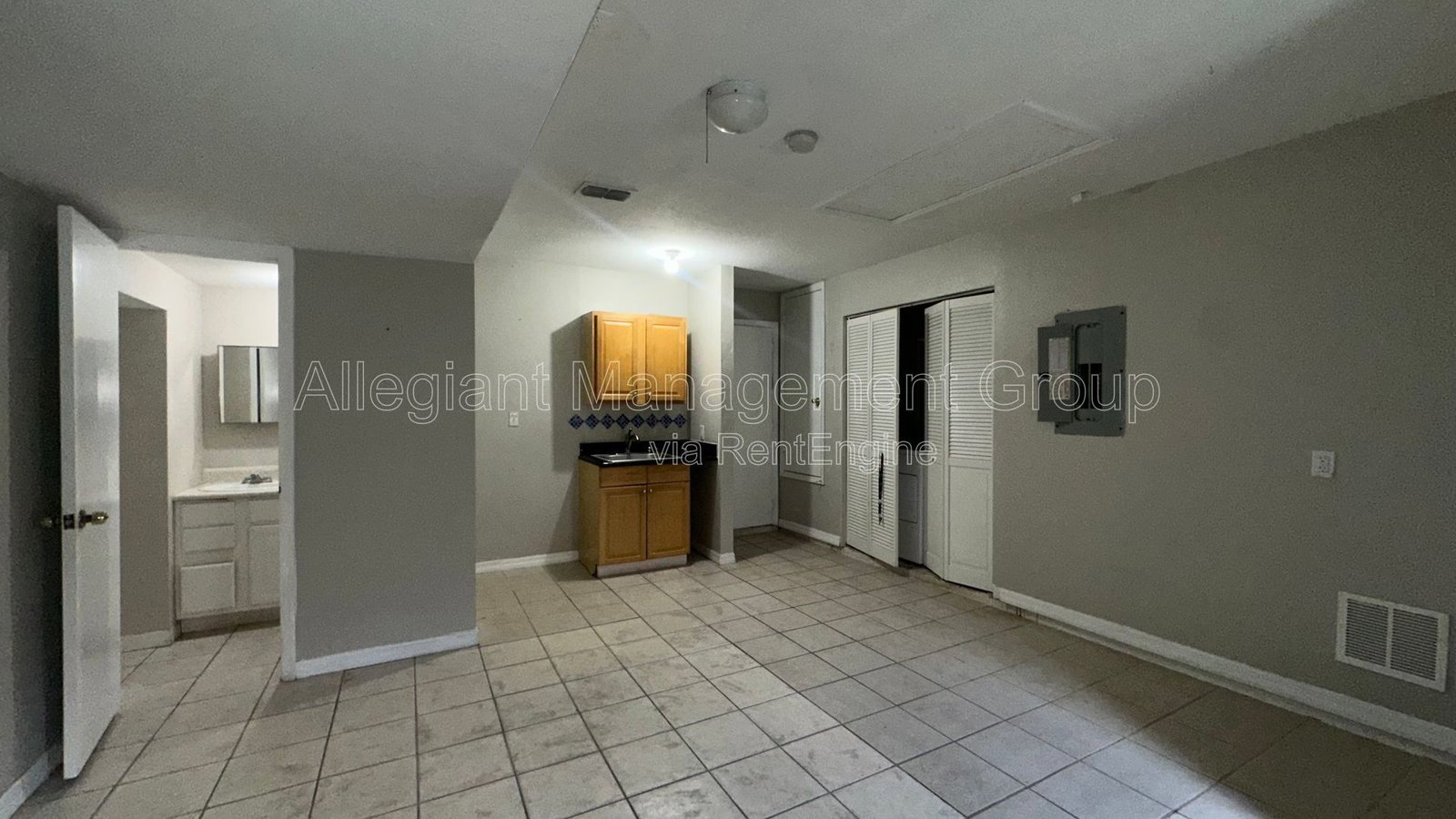 ***Limited-Time Leasing Offer***3/2.5 Home W/Converted Garage for Rent in Stonegate Community property image