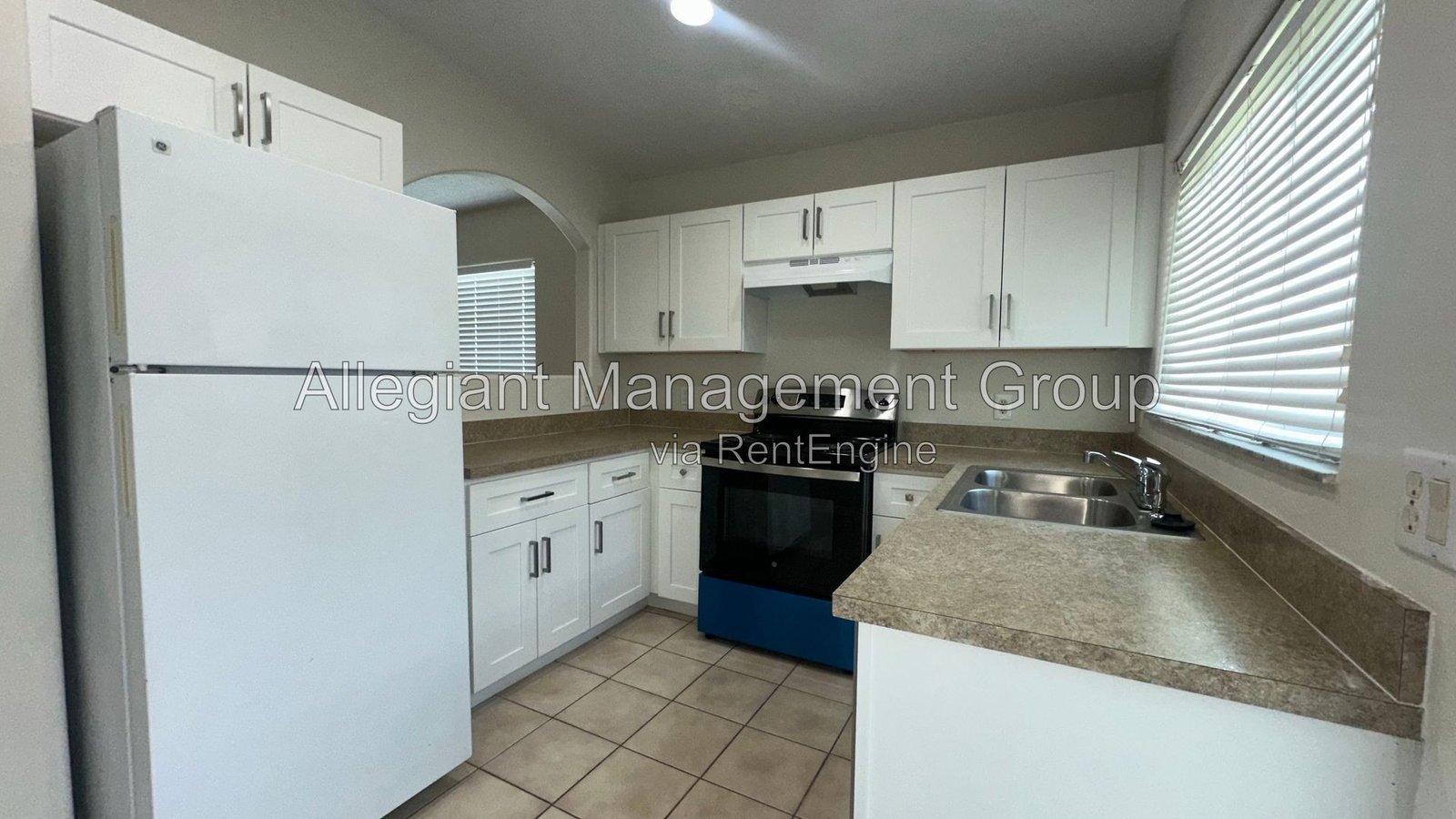 **MOVE IN SPECIAL** 3/2 Condo in the Osprey Cove Subdivision with a view of the pool! property image