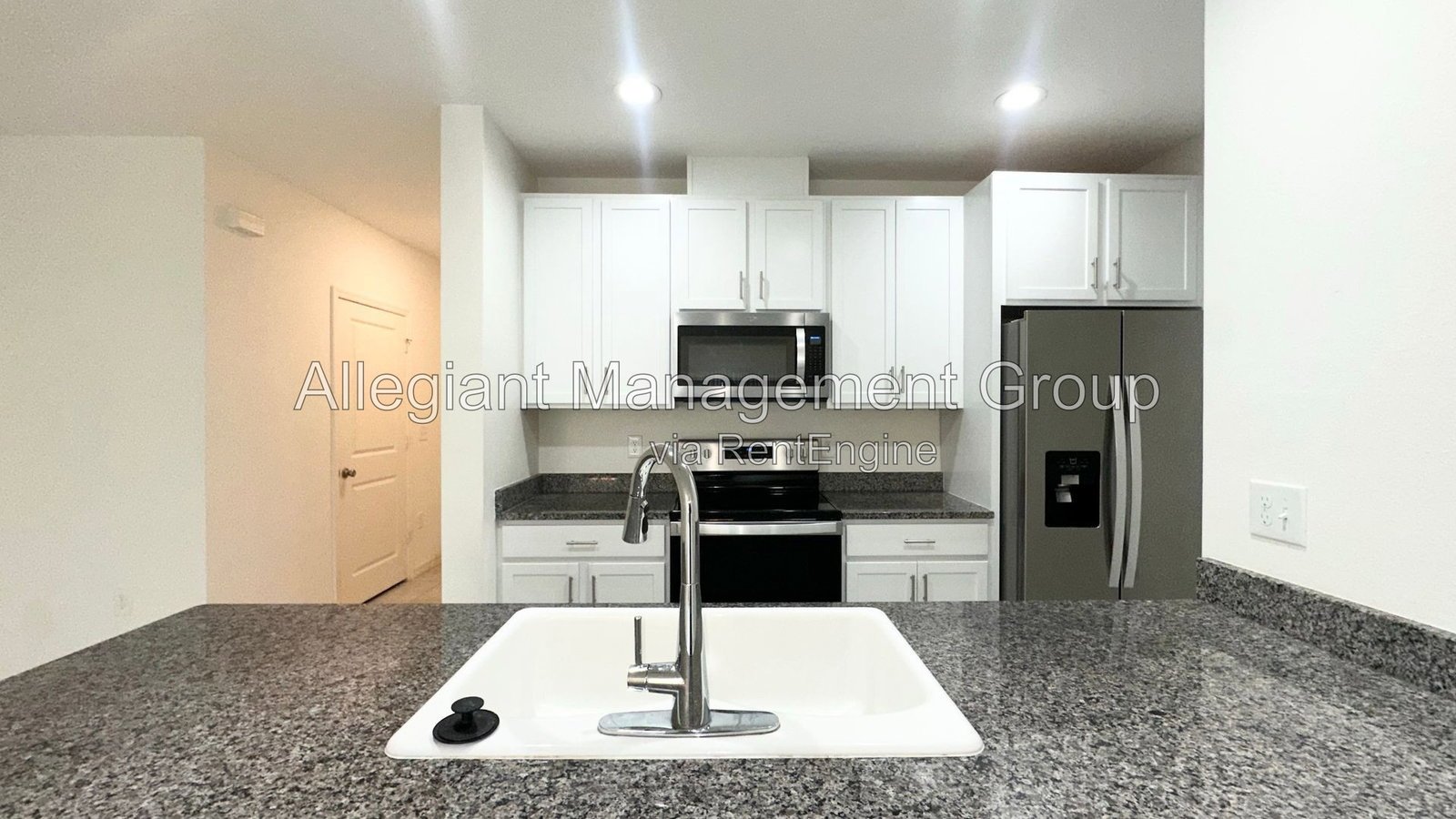 Sanford Townhome with Community Pool, 3 Bedrooms. property image