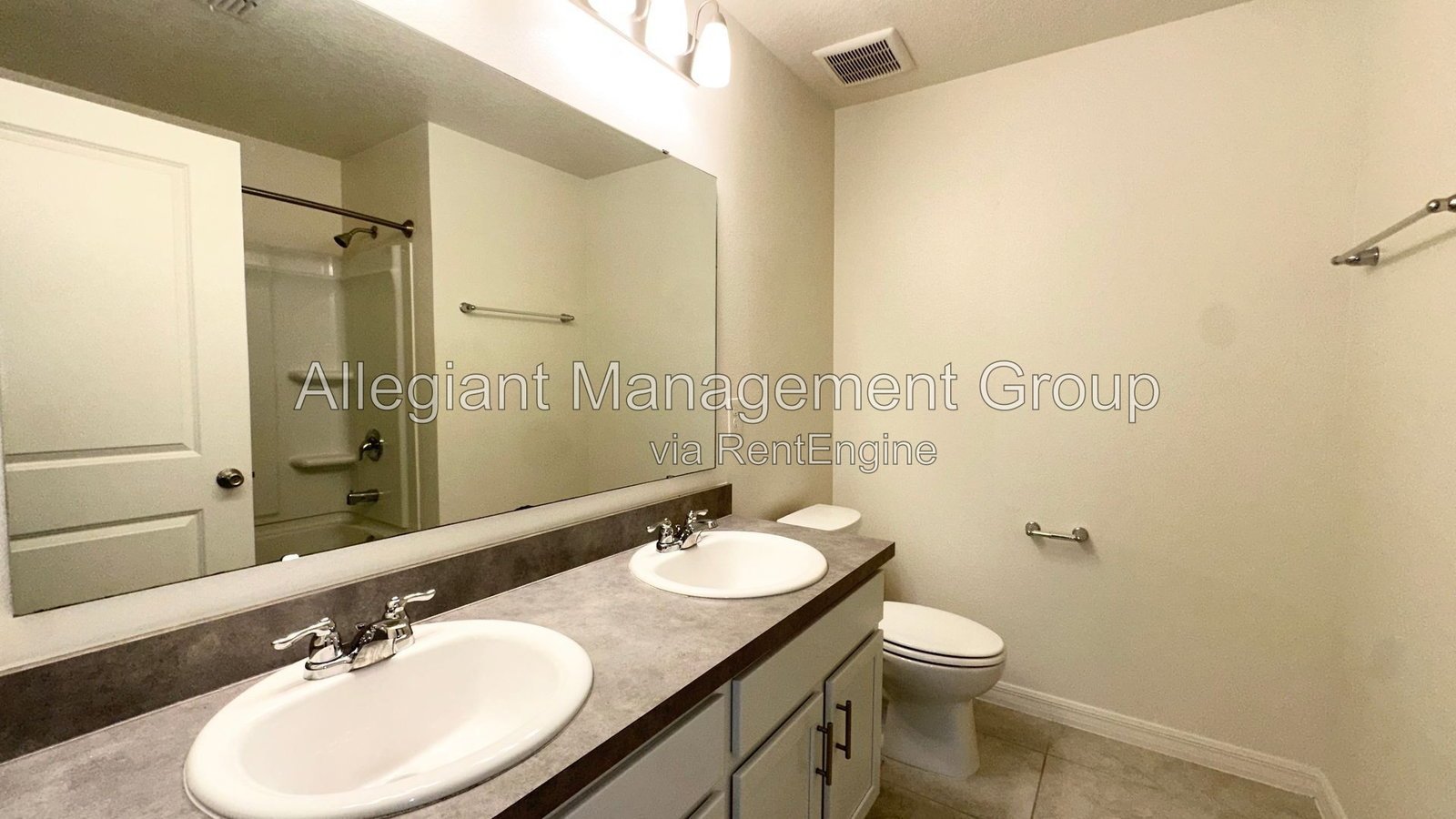 Sanford Townhome with Community Pool, 3 Bedrooms. property image