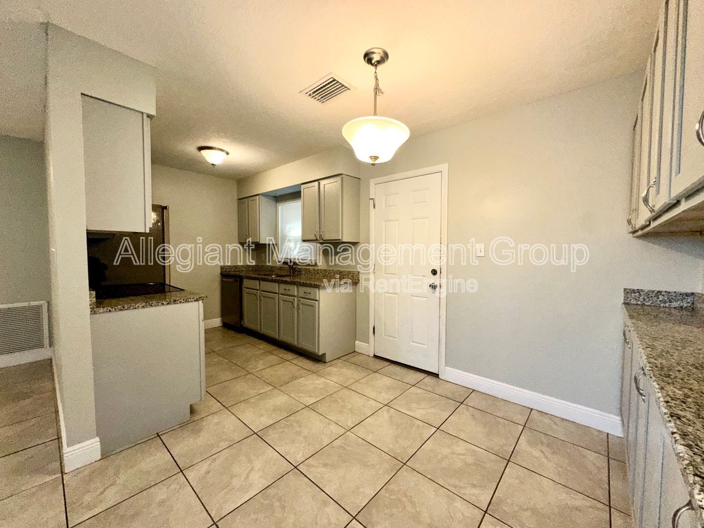 Pet-Friendly Leesburg Duplex with Fenced Yard. property image