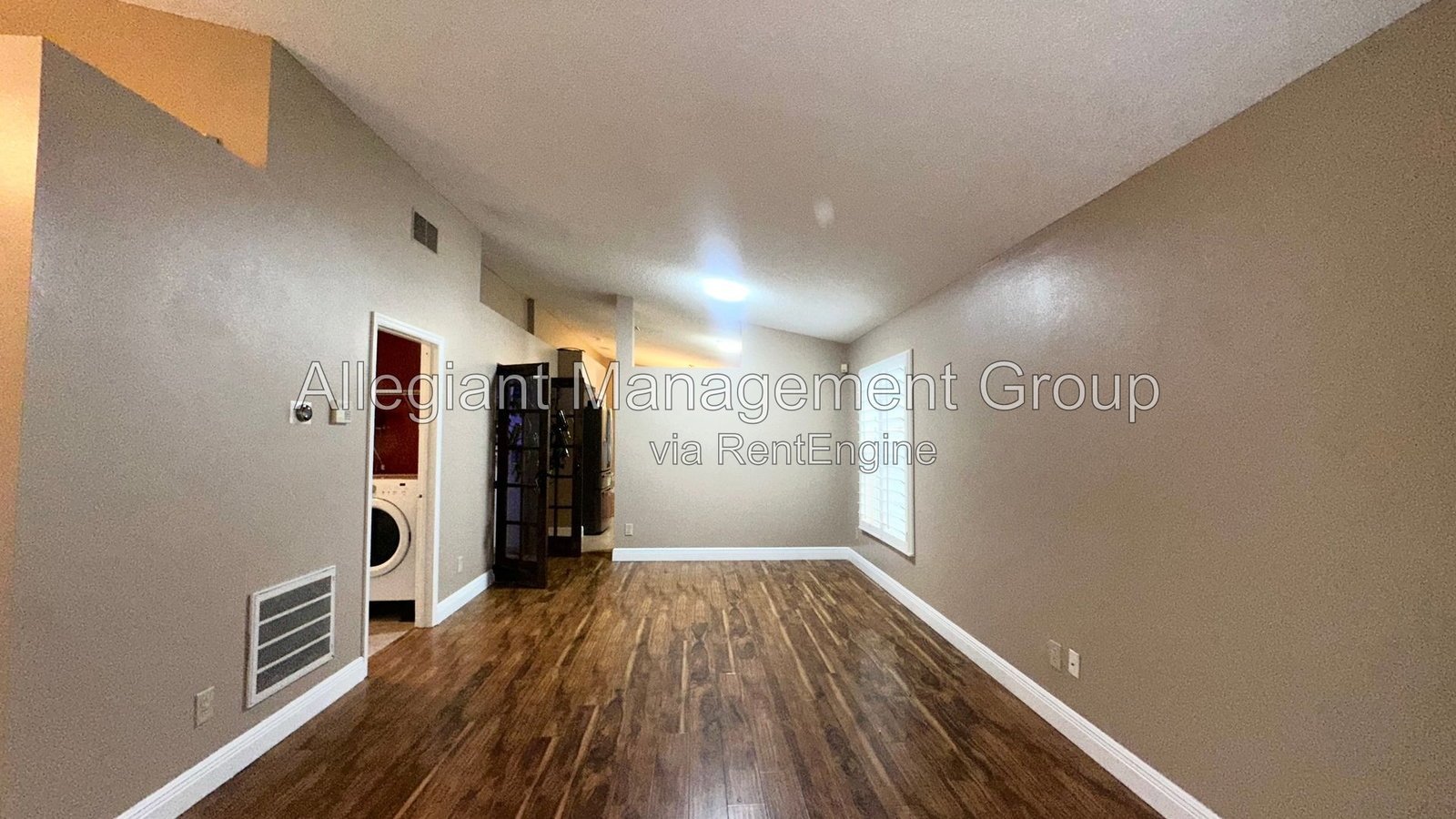 Orlando Home with 2-Car Garage & Spacious Driveway. property image