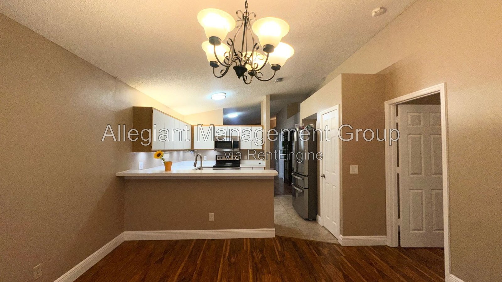 Orlando Home with 2-Car Garage & Spacious Driveway. property image