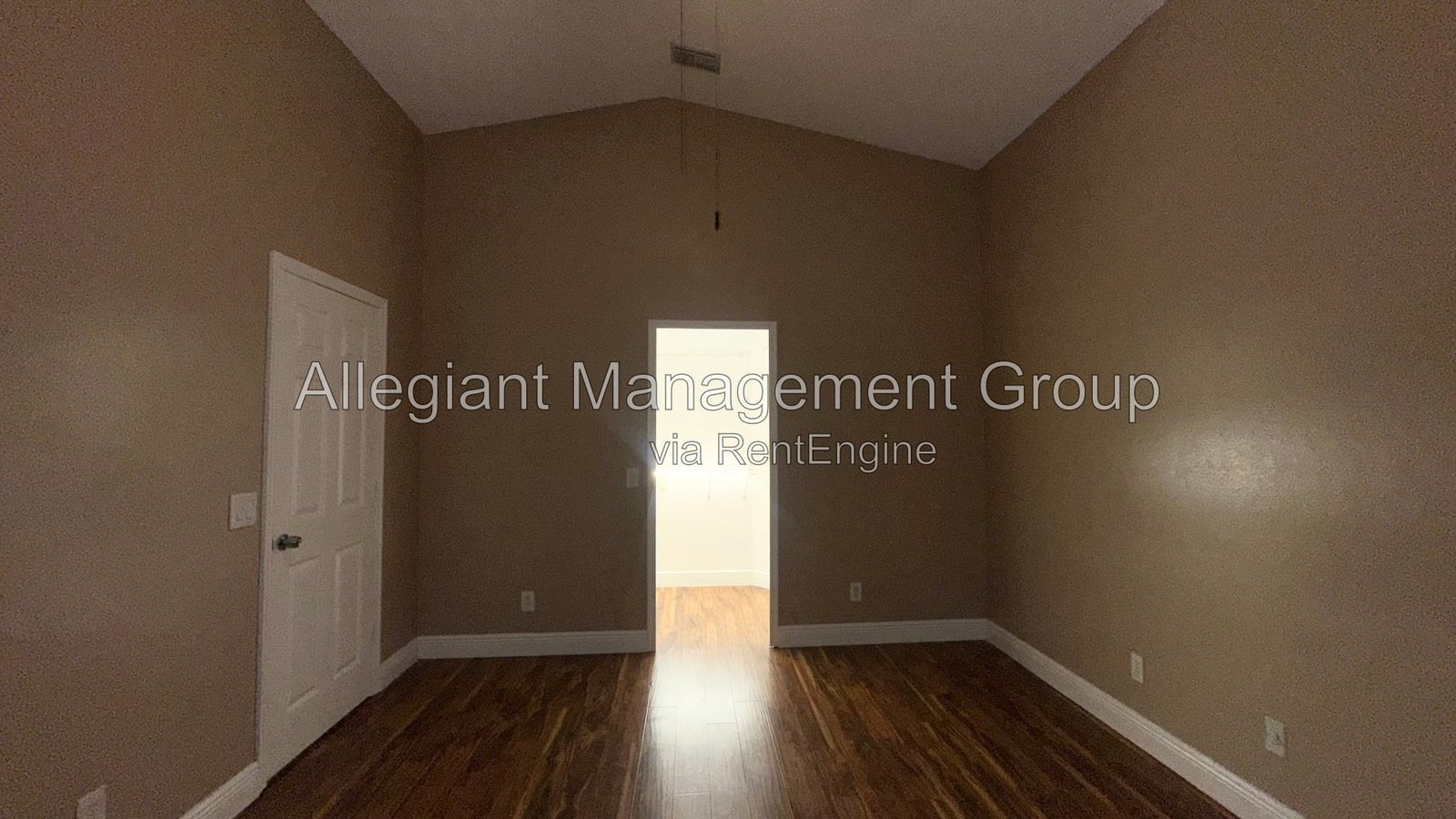 Orlando Home with 2-Car Garage & Spacious Driveway. property image